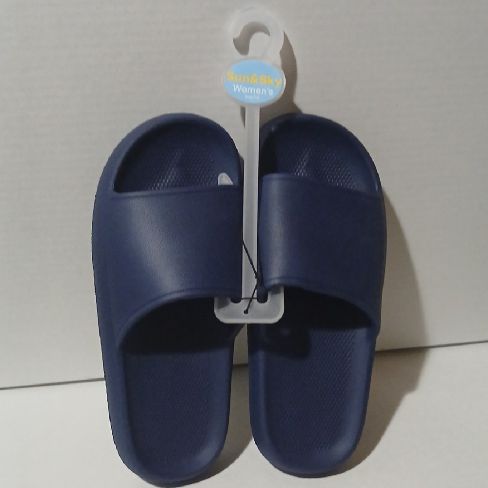 Sun and Sky Women Blue Slide Sandals Size 7 to 8 NWT